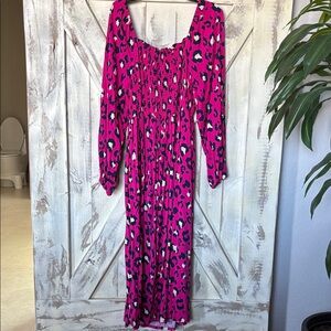 Crown & Ivy Fuchsia and Black Long Sleeve Dress